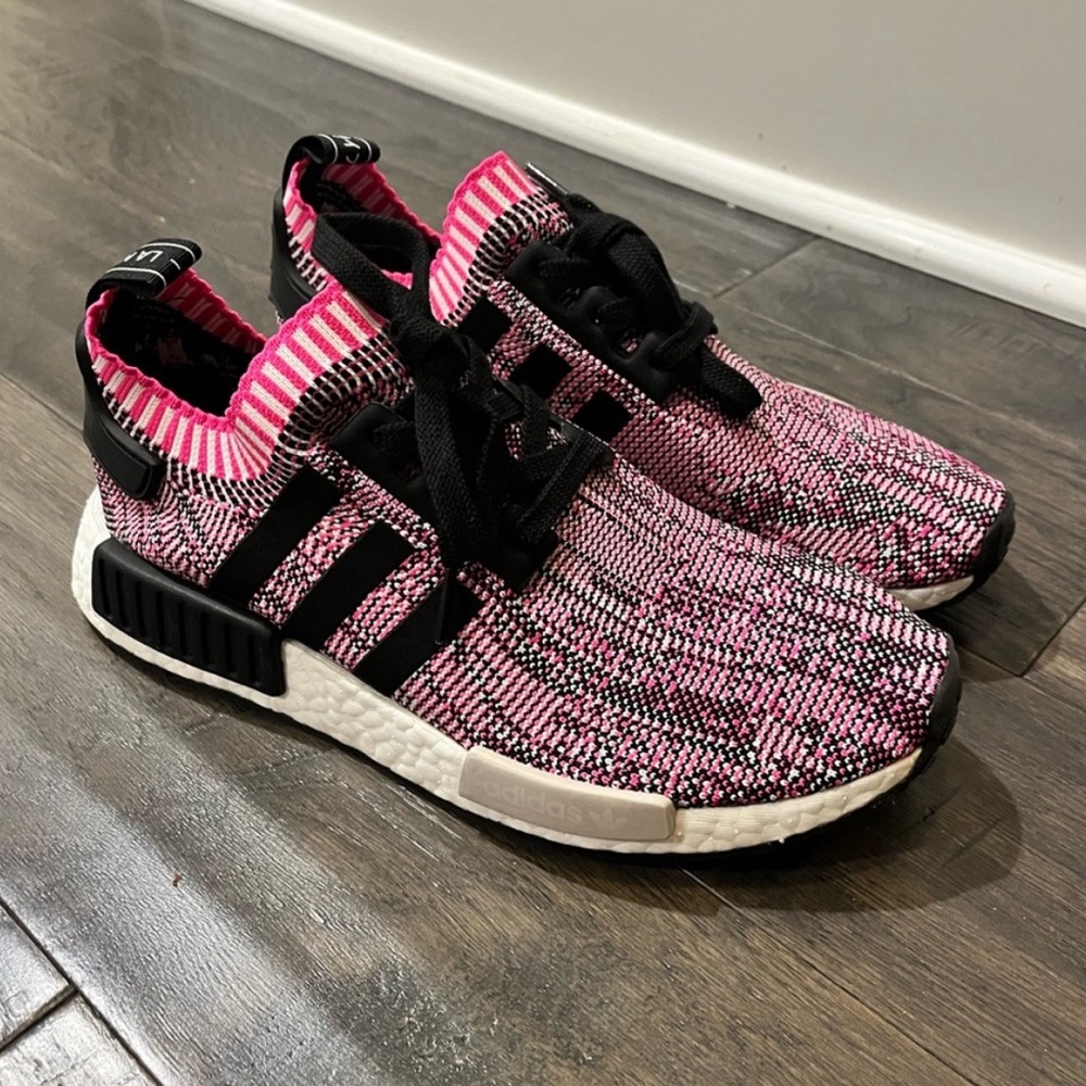 Brand New Women’s Adidas Pink Boost Running Shoes Size 10